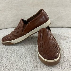 Johnston & Murphy casual comfortable slip on brown loafer, Size 10 1/2 M